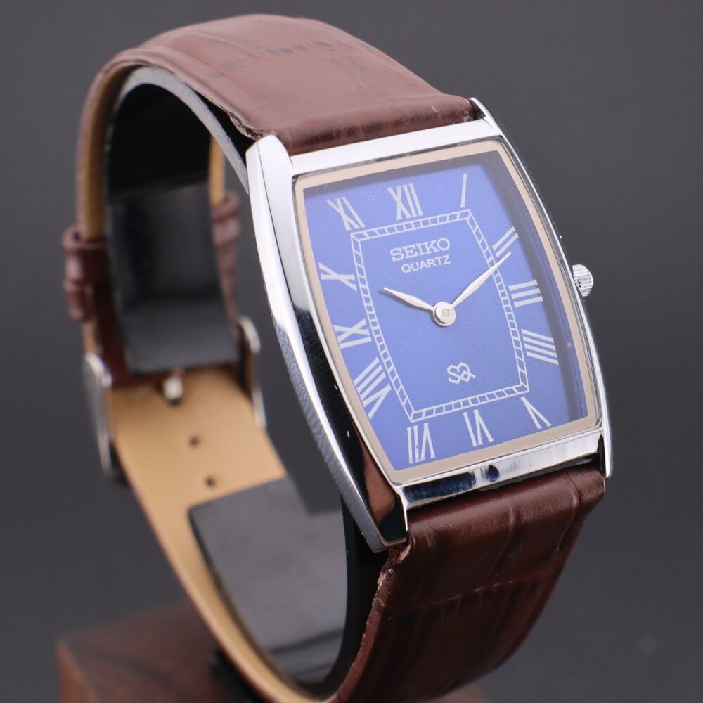 Vintage Seiko Slim Tonneau Tank Quartz Gentlemen's Wrist Watch  - FREE SHIPPING